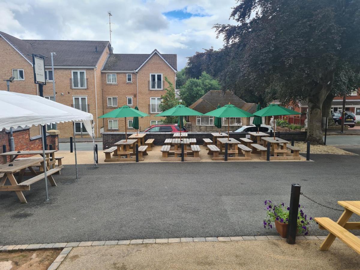 Hotel Hen House Cannock Esterno foto