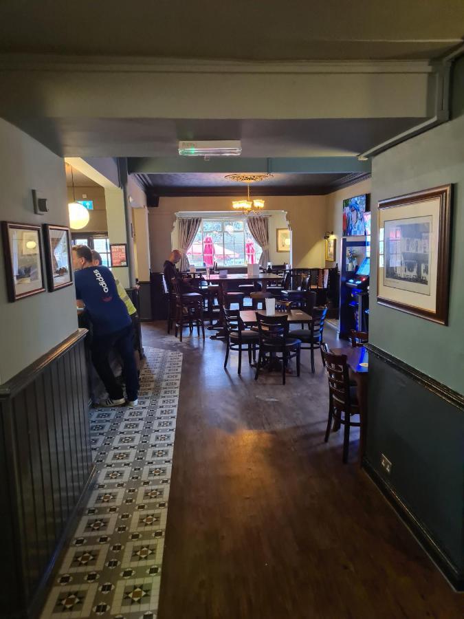 Hotel Hen House Cannock Esterno foto