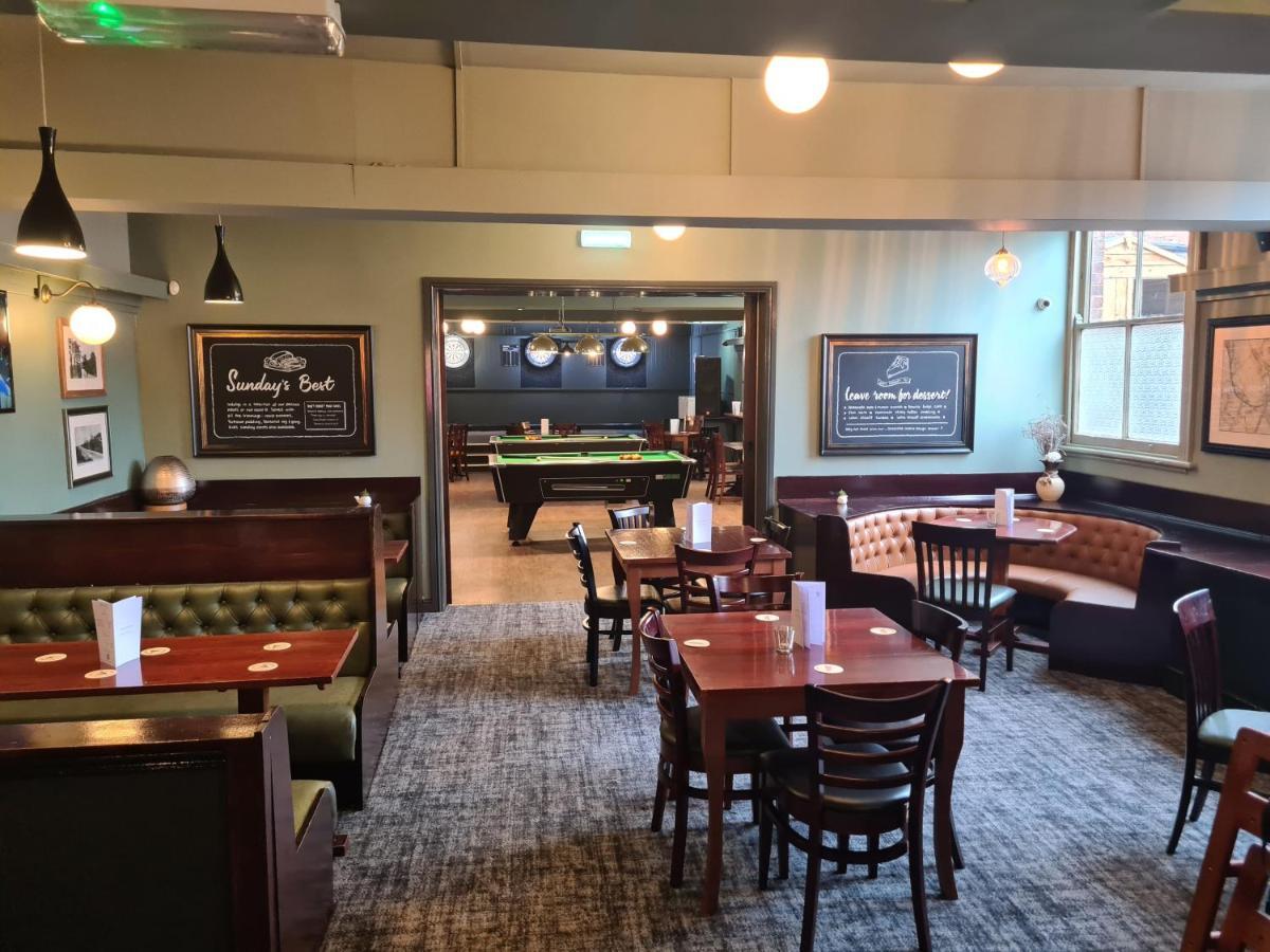 Hotel Hen House Cannock Esterno foto
