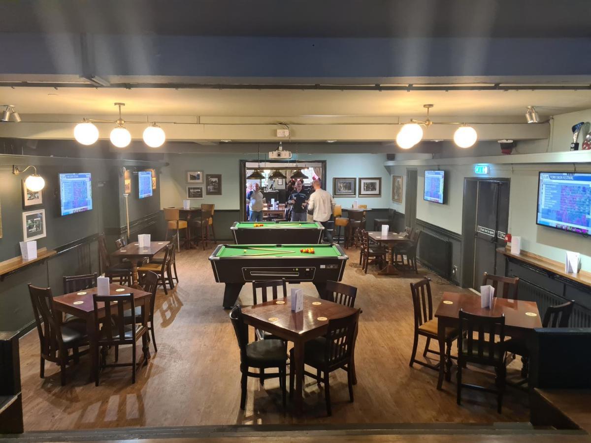 Hotel Hen House Cannock Esterno foto