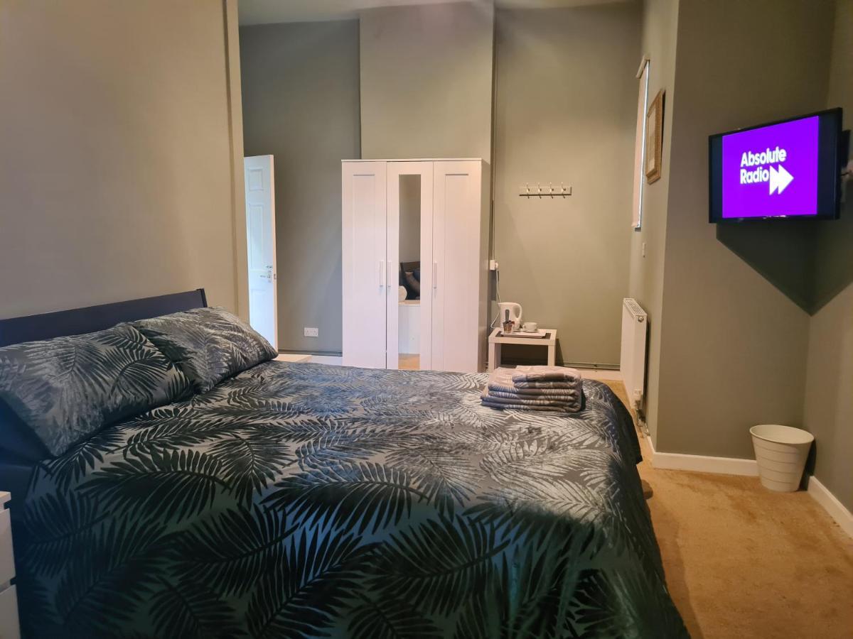 Hotel Hen House Cannock Esterno foto